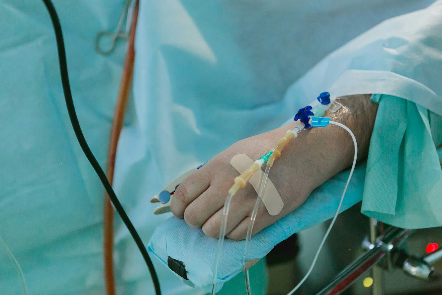 Alarm iz zdravstva: V porastu bakterije, ki jih antibiotiki ne ustavijo več