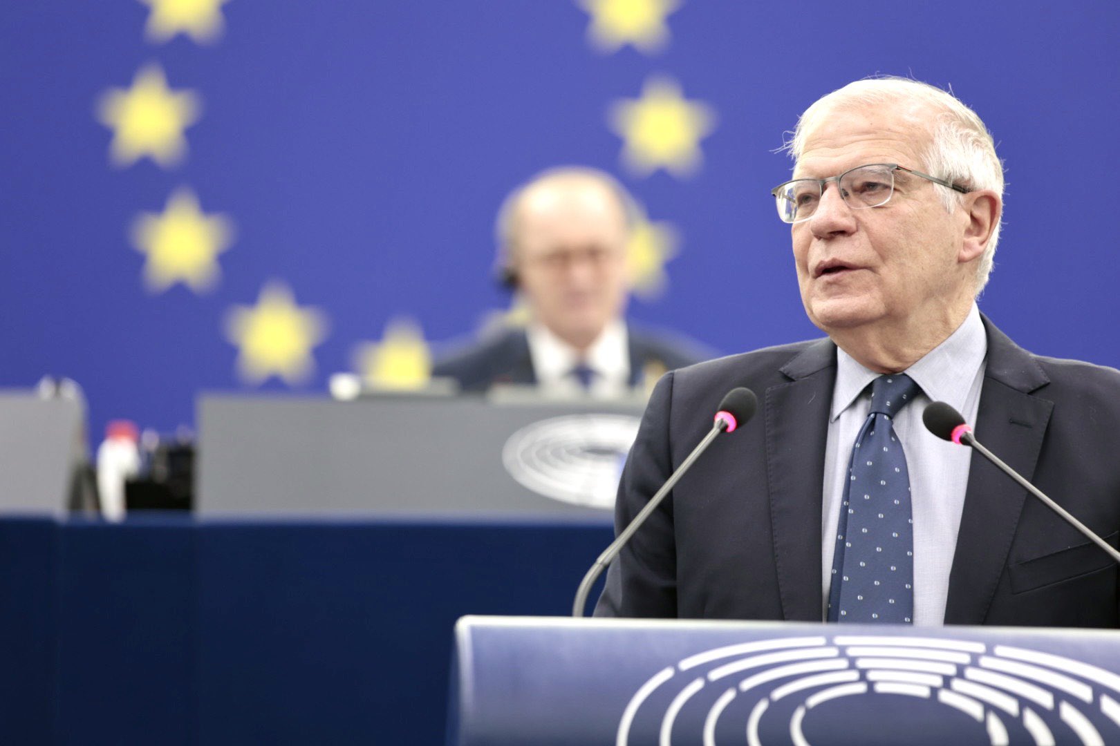 Evropski poslanci o vplivu lažnih informacij v pandemiji in ruski agresiji na Ukrajino