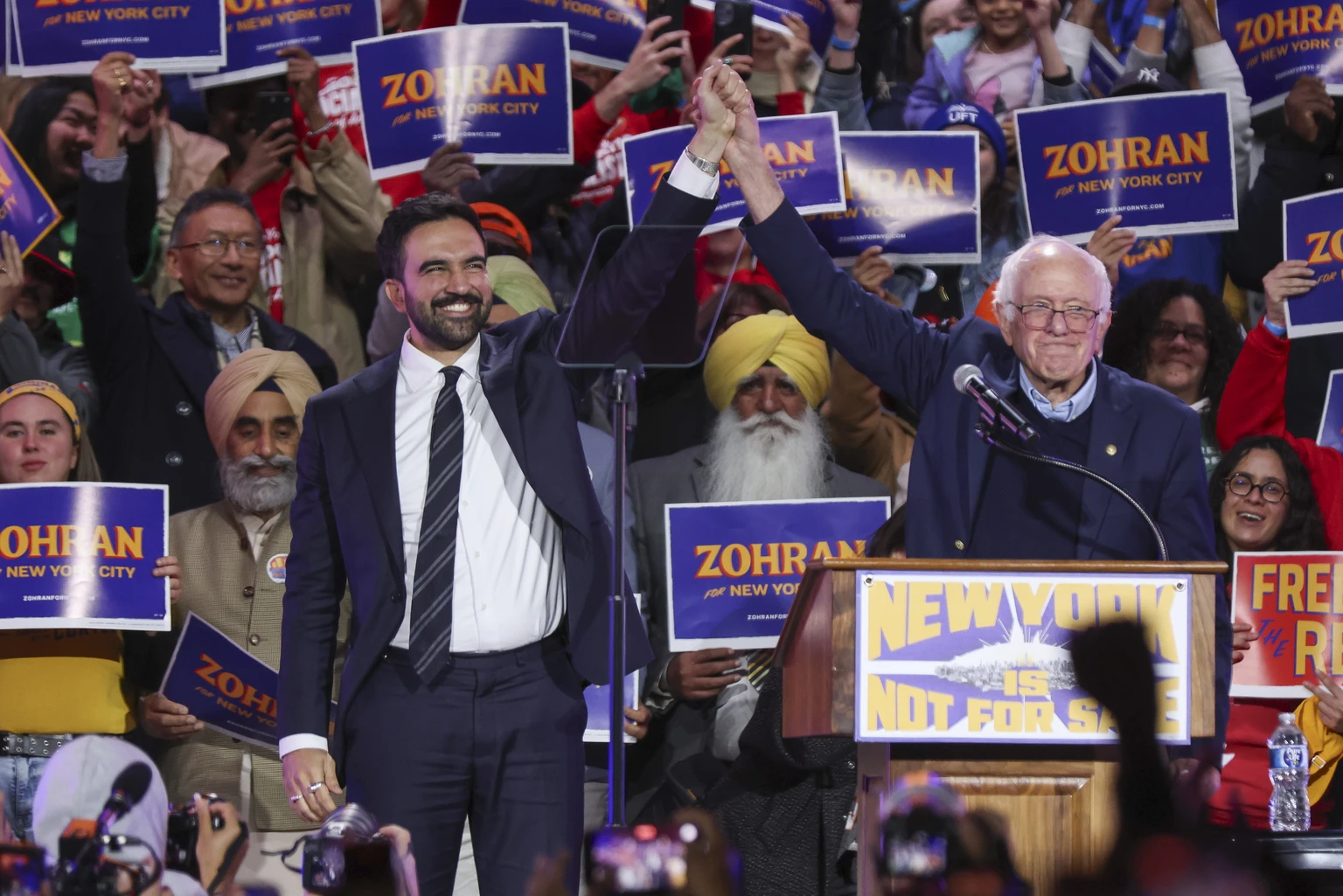 Bernie Sanders: Demokratsko vodstvo v New Yorku Mamdanija ni podprlo, a je kljub temu zmagal