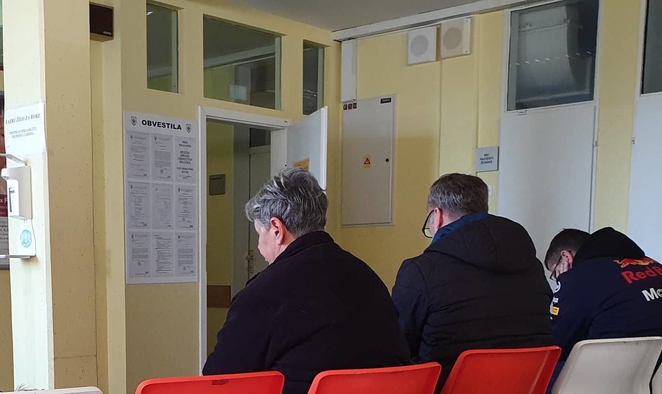 Žalostna resnica: Čakalne vrste v Sloveniji bi lahko drastično zmanjšali, a ...