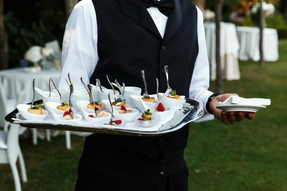Catering za vse priložnosti: odlična hrana in postrežba na vaši izbrani lokaciji