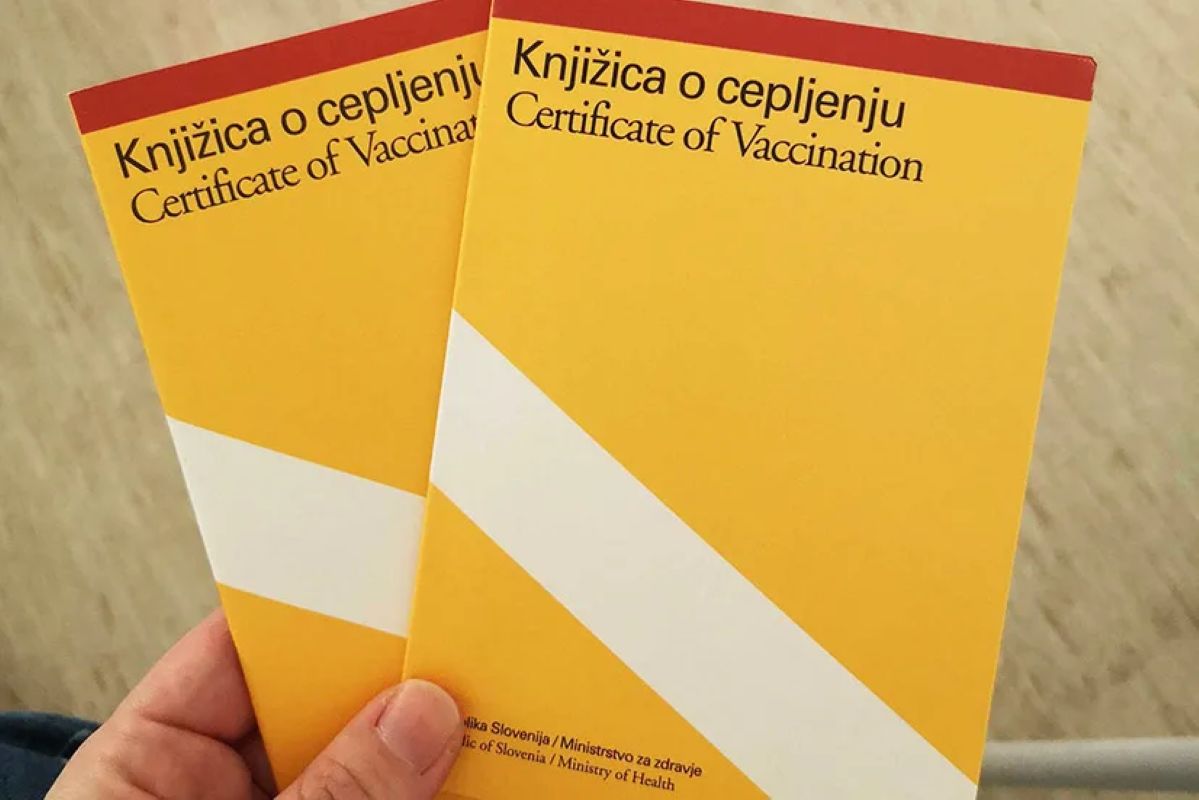 Ali slovenski starši v Avstriji kupujejo lažna potrdila o cepljenju otrok? Na delu policija