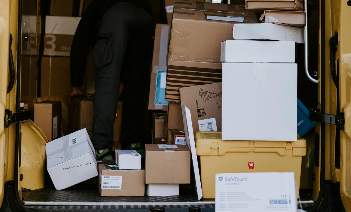 Vse male pošiljke iz Kitajske bodo dražje 3 evre