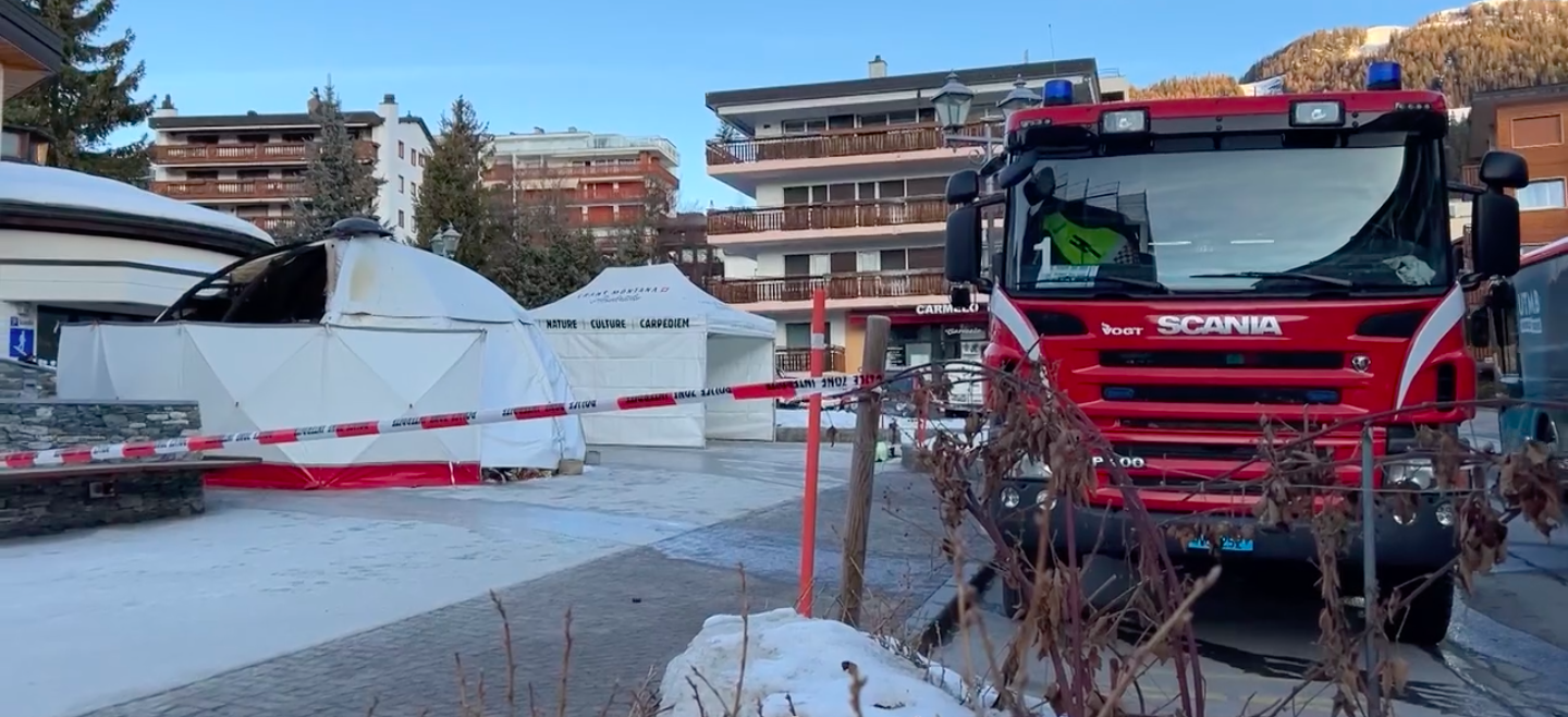 Ironija v Crans Montani: Zagorel spomenik žrtvam požara