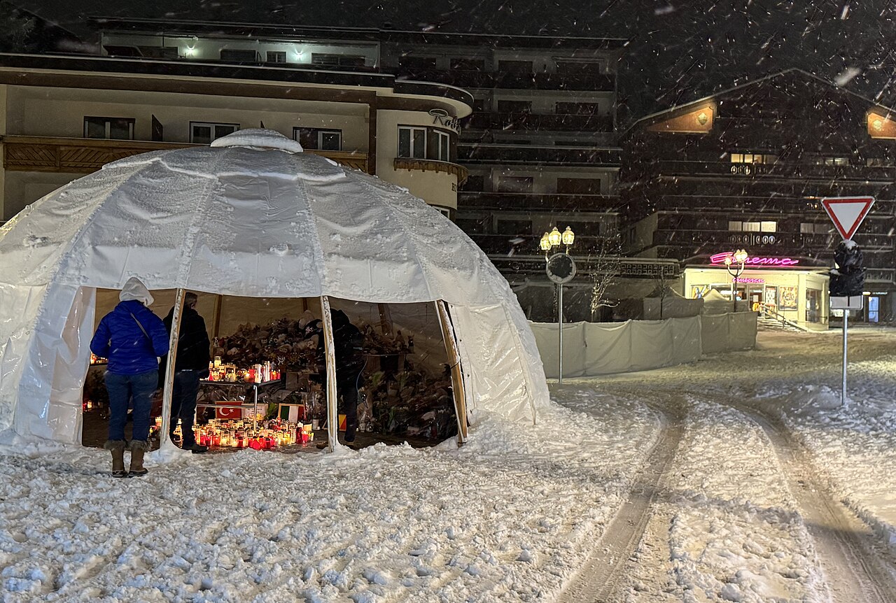 Požar na novoletni zabavi terjal še eno žrtev, število naraslo na 41