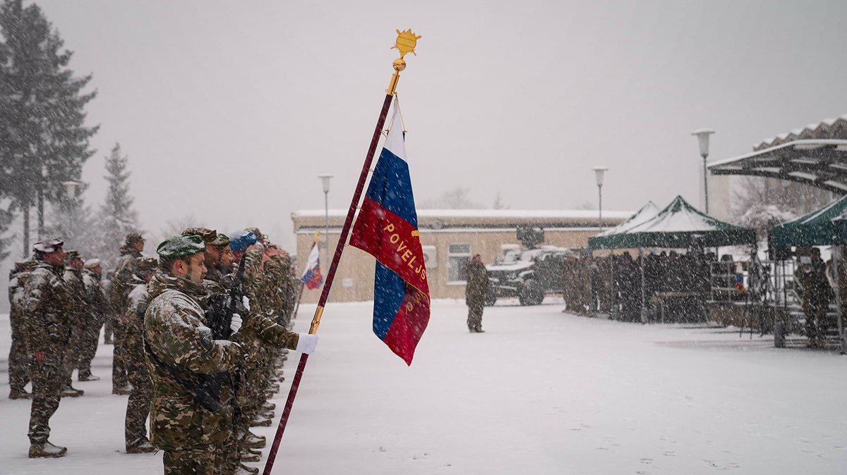 FOTO: V snegu nov poveljnik sil Slovenske Vojske prevzel dolžnosti