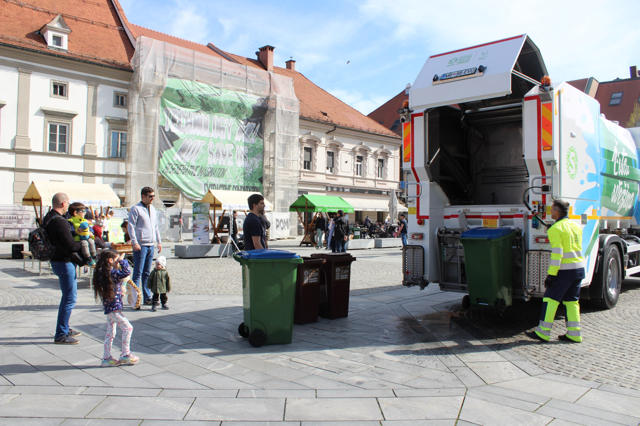 Ste se kdaj vprašali, kam gredo vaši odpadki? Mariborska Snaga odpira vrata in razkriva skrivnosti, ki jih morate poznati