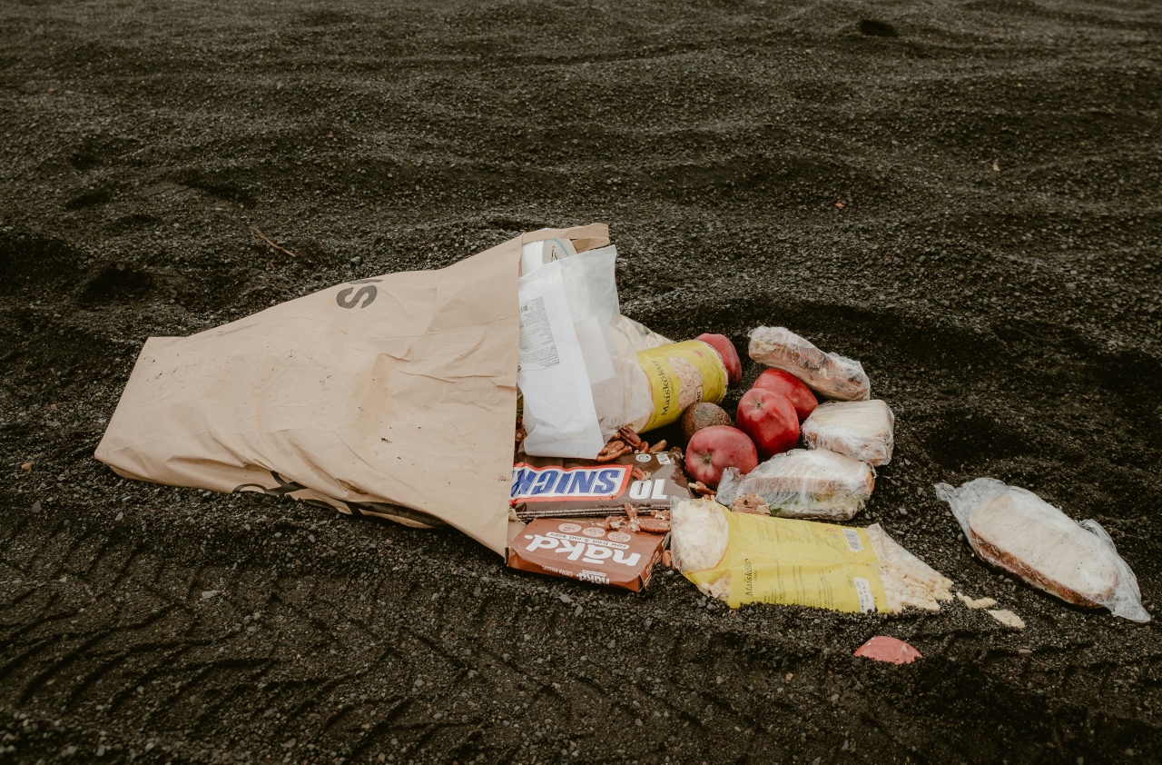 Hrana v smeteh: Vsak prebivalec Slovenije zavrže 79 kilogramov letno