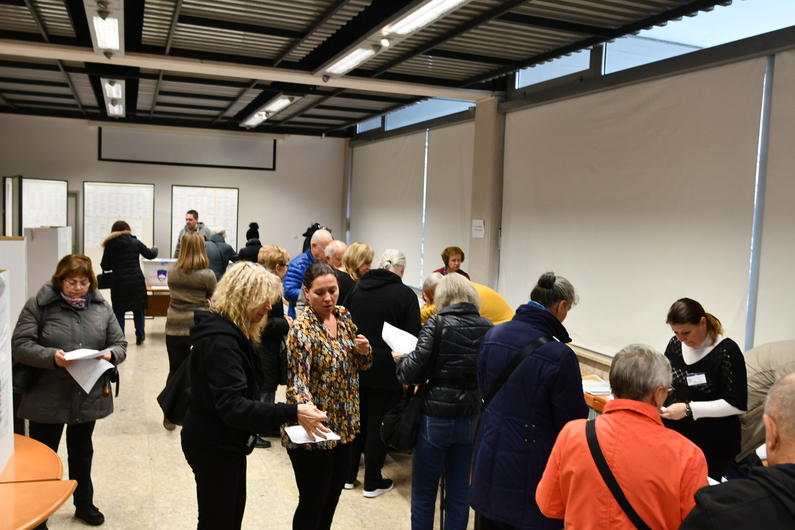 Volišča za drugi krog lokalnih volitev so že odprta, tudi v Mariboru