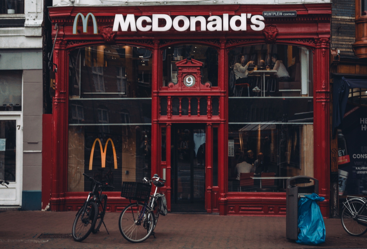 Pri 91 letih mu upokojitev ne pade na pamet, še vedno z veseljem dela v Mcdonald'su