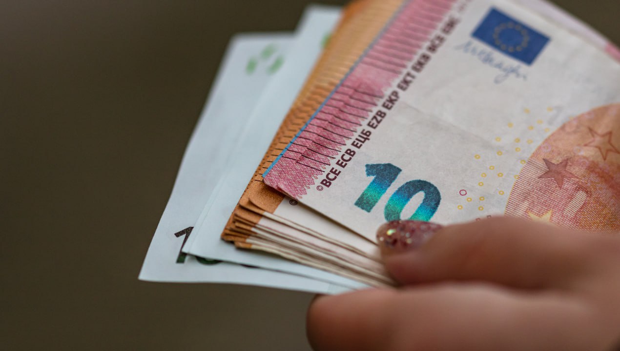 Furs opozarja: Danes je zadnji dan, tiste, ki bodo zamudili rok, čaka kazen