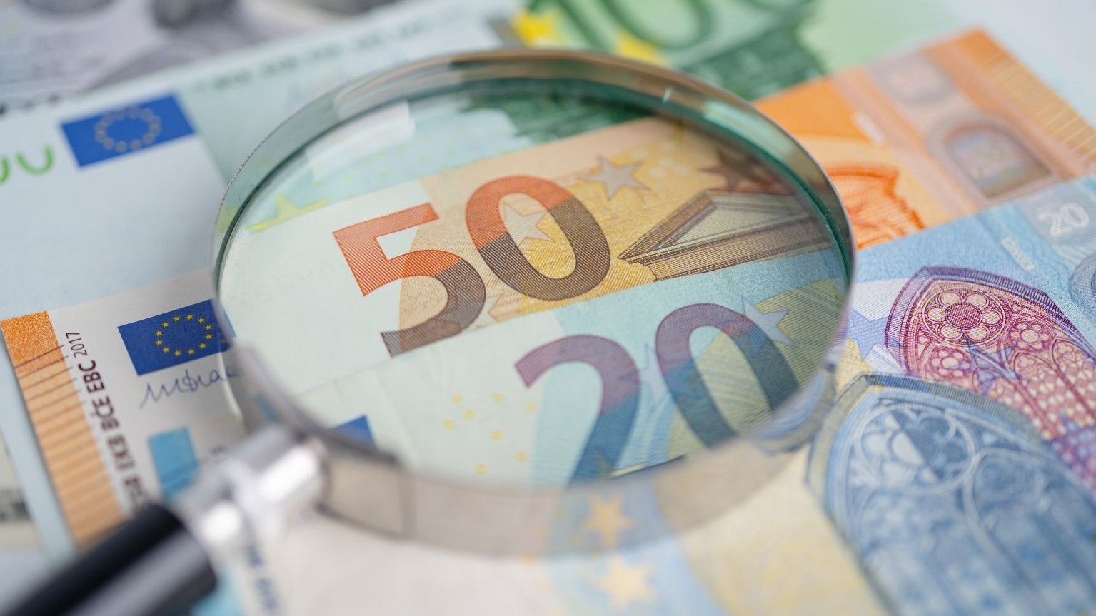 Občine dobijo 835 evrov na prebivalca in (delno) povračilo božičnice