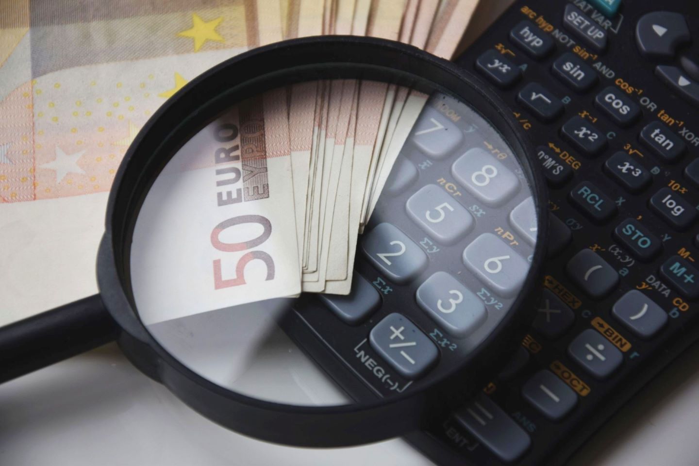 Furs bo izplačal več kot 19 milijonov evrov: Kdo vse je med upravičenci?