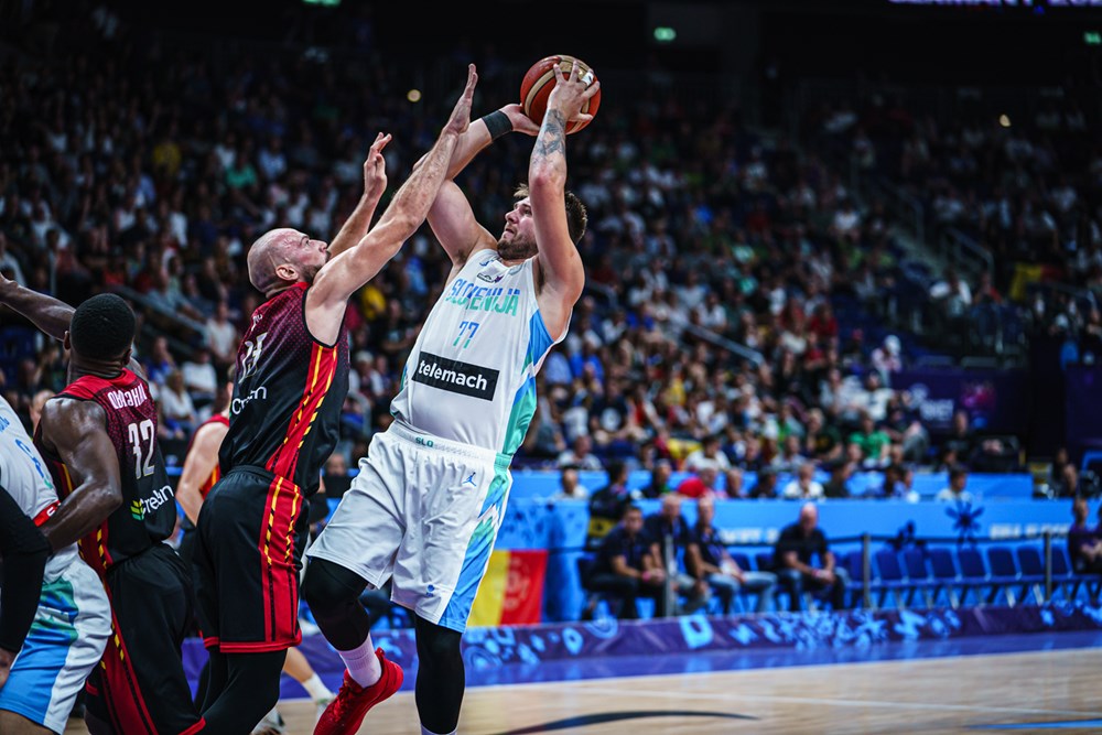 FOTO: Po slabem prvem polčasu Slovenci v četrtfinale evropskega prvenstva