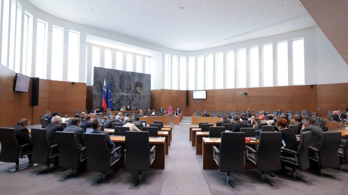 Najrazličnejši kandidati za poslanca: Od apostola do slaščičarke