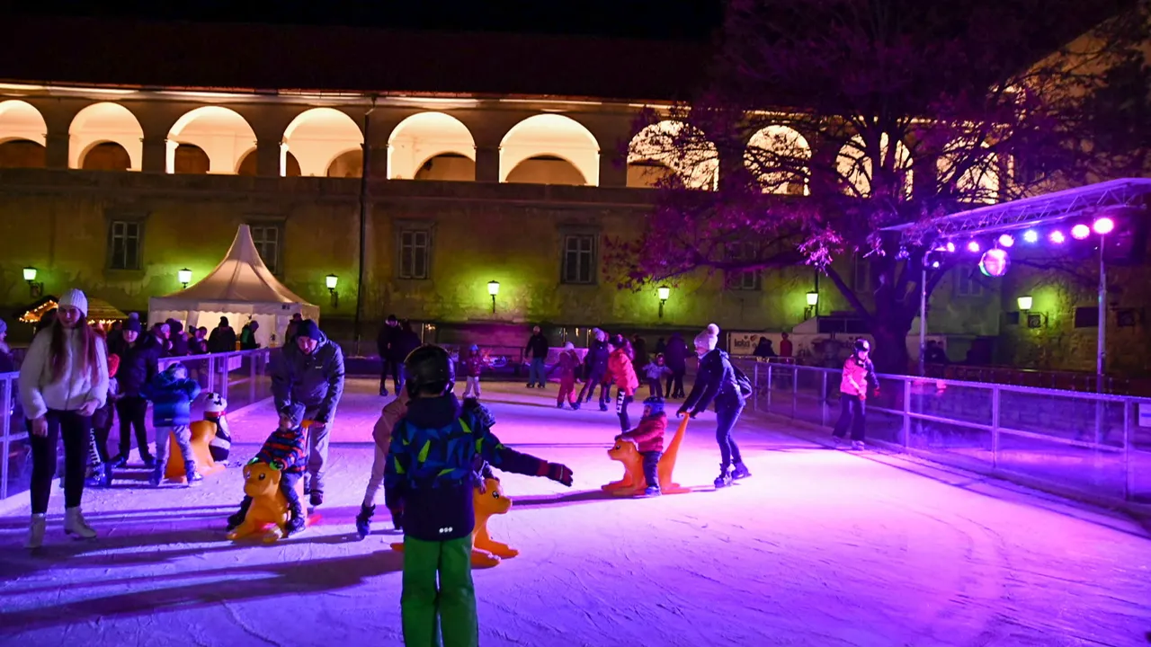 Bodo »dobri možje« prinesli praznično drsališče v Maribor?