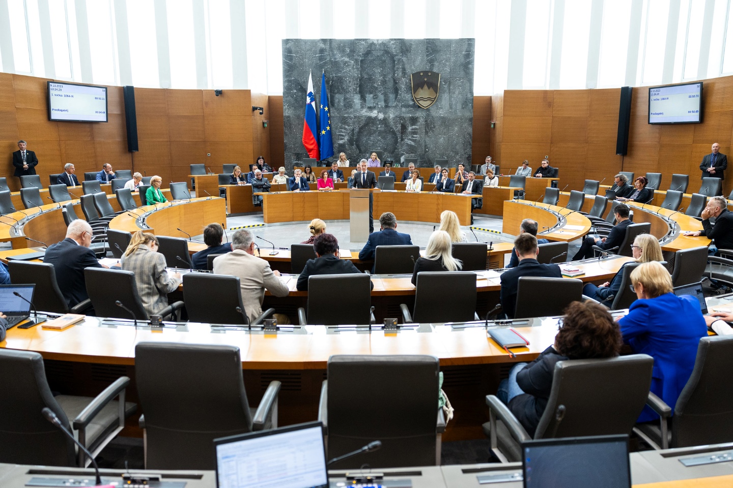 Izbor za predsednika državnega zbora: Del glasovnic je bil označen