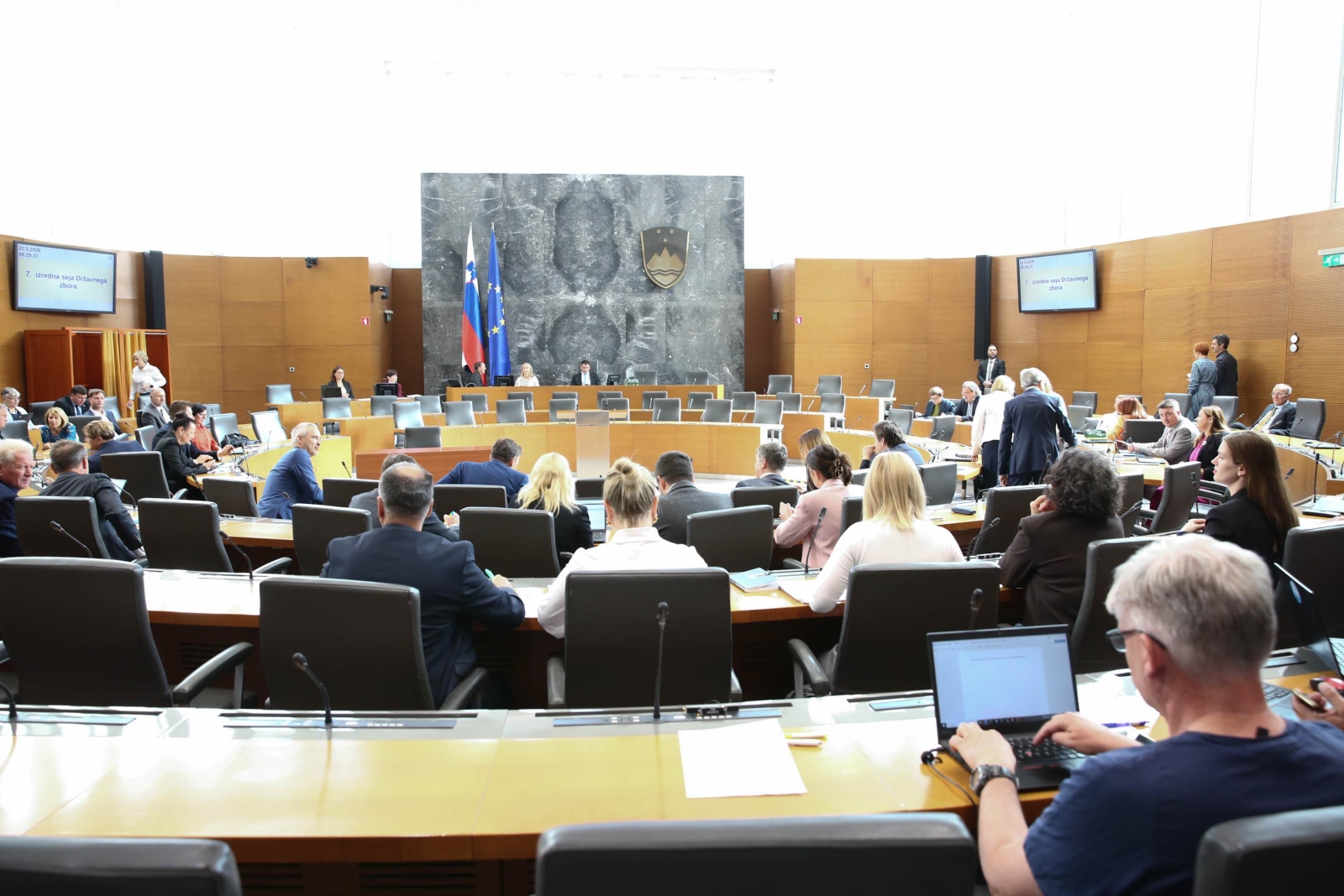 Sprejeta novela zakona, ki omogoča selitev ministrstev v Maribor in druge kraje