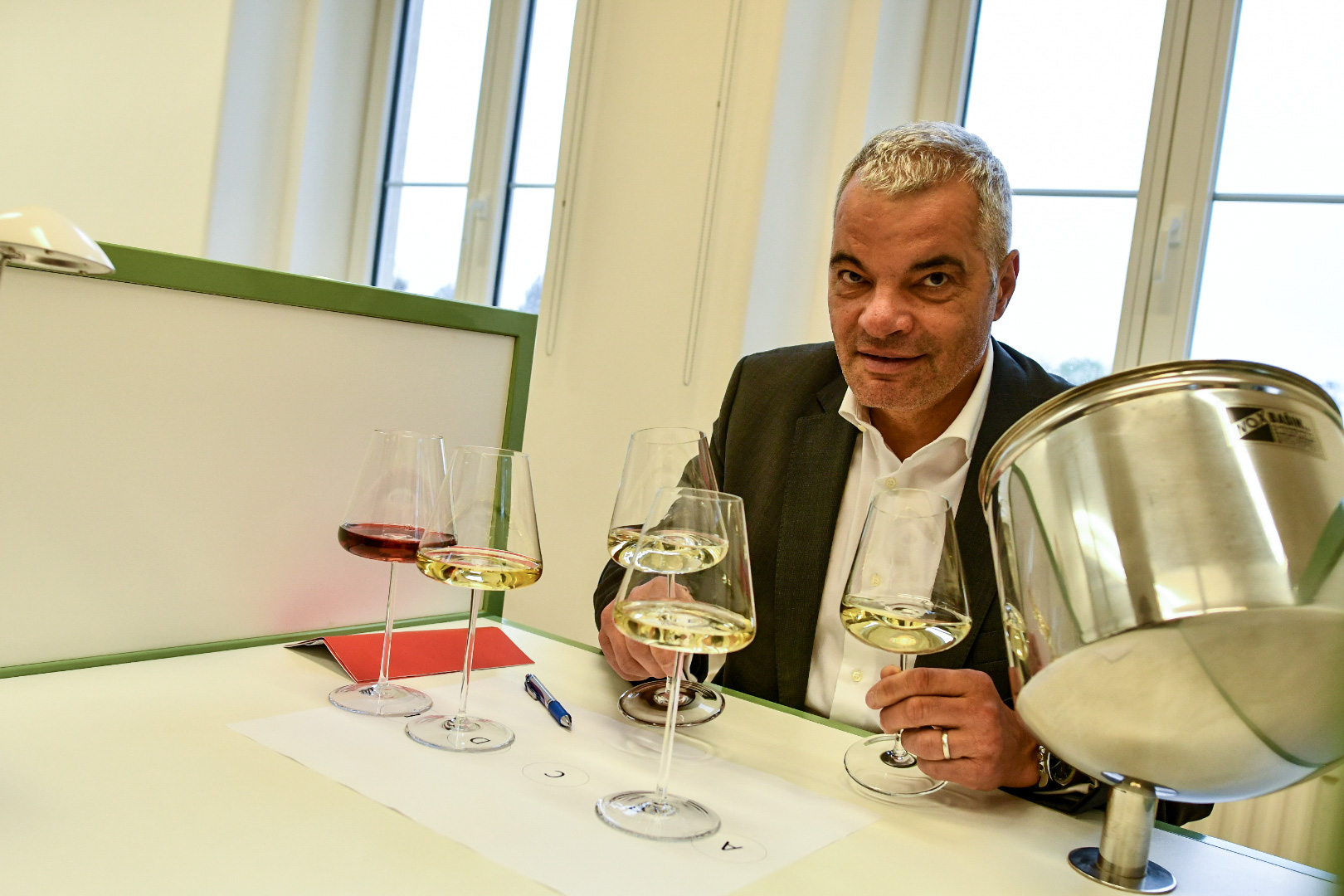 FOTO: Po njegovem okusu izbral vino, ki bo predstavljalo občino