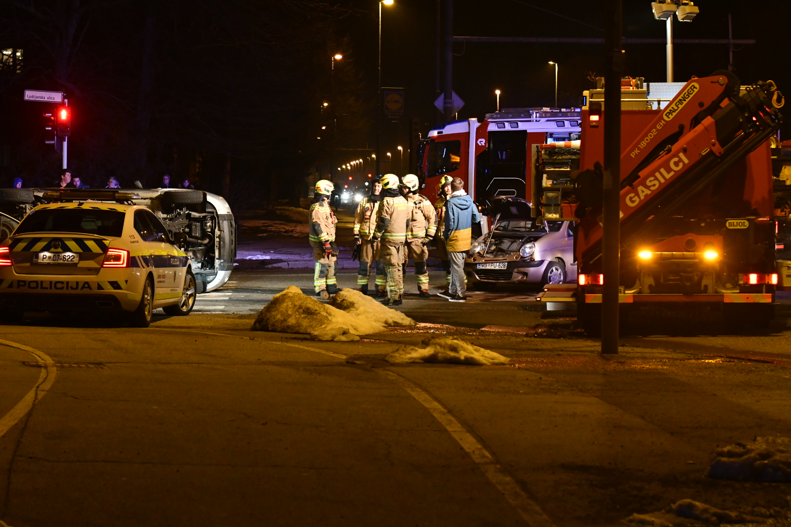 Vlada odgovorila na zahteve poklicnih gasilcev