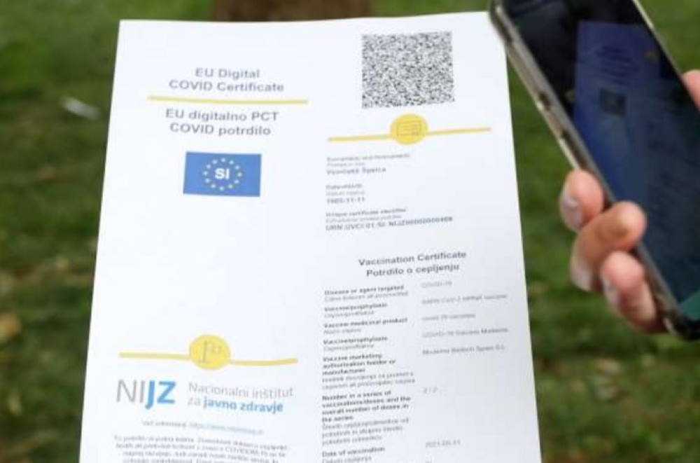 Pozor, velika večina digitalnih covidnih potrdil bo potekla