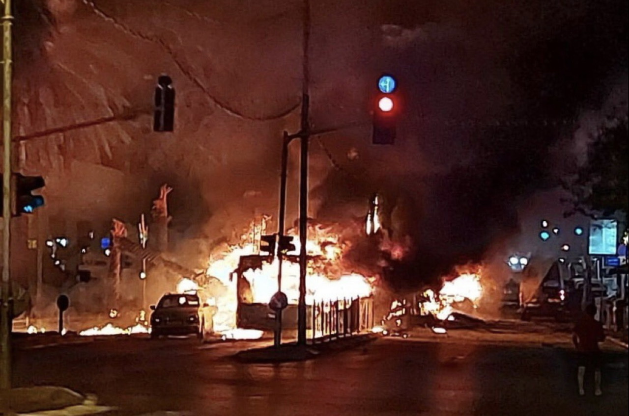 FOTO in VIDEO: Sirene v Izraelu, Hamas na Tel Aviv poslal več kot 100 raket