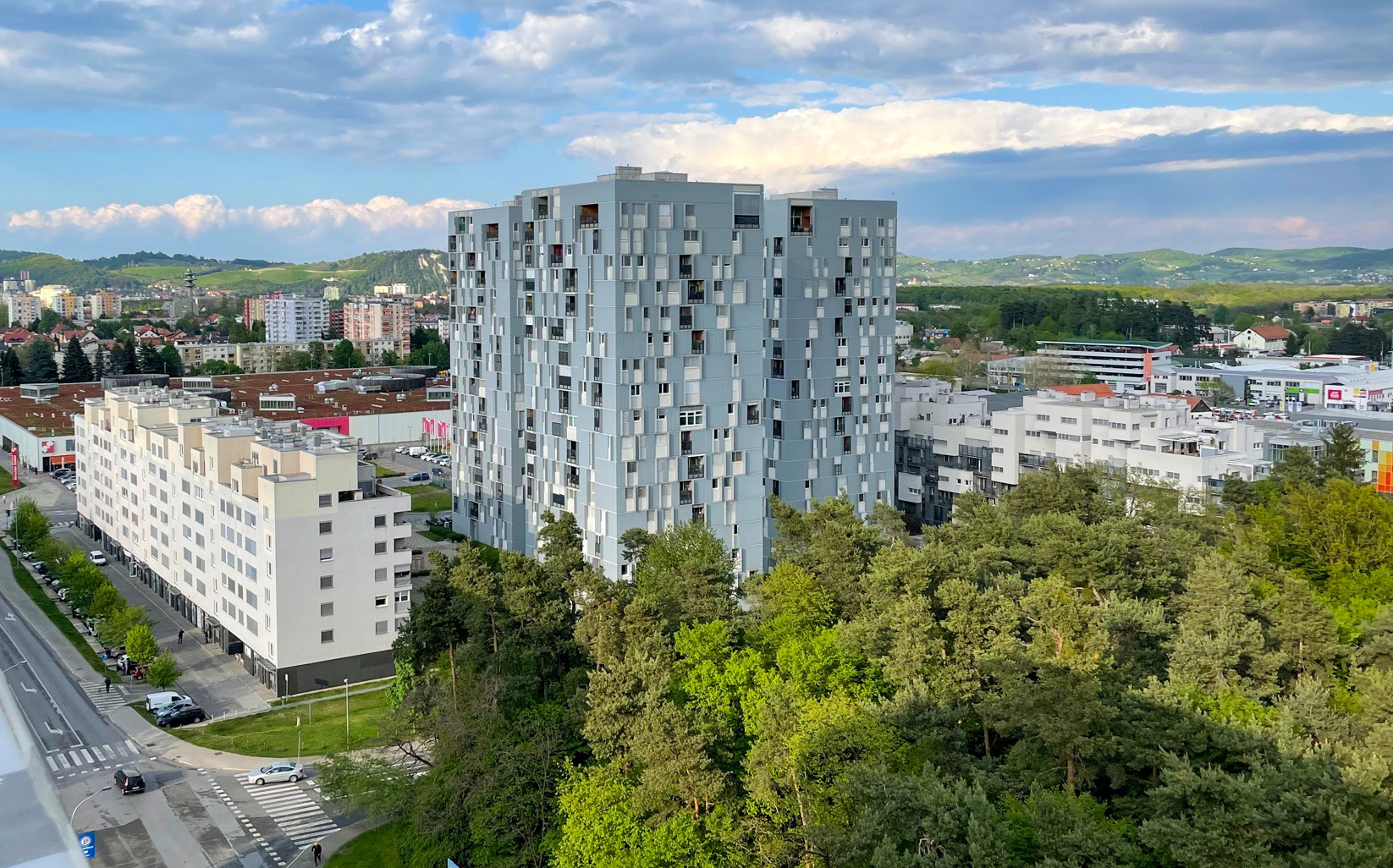 Toliko so se podražile nepremičnine v Sloveniji, največji skok cen v Mariboru