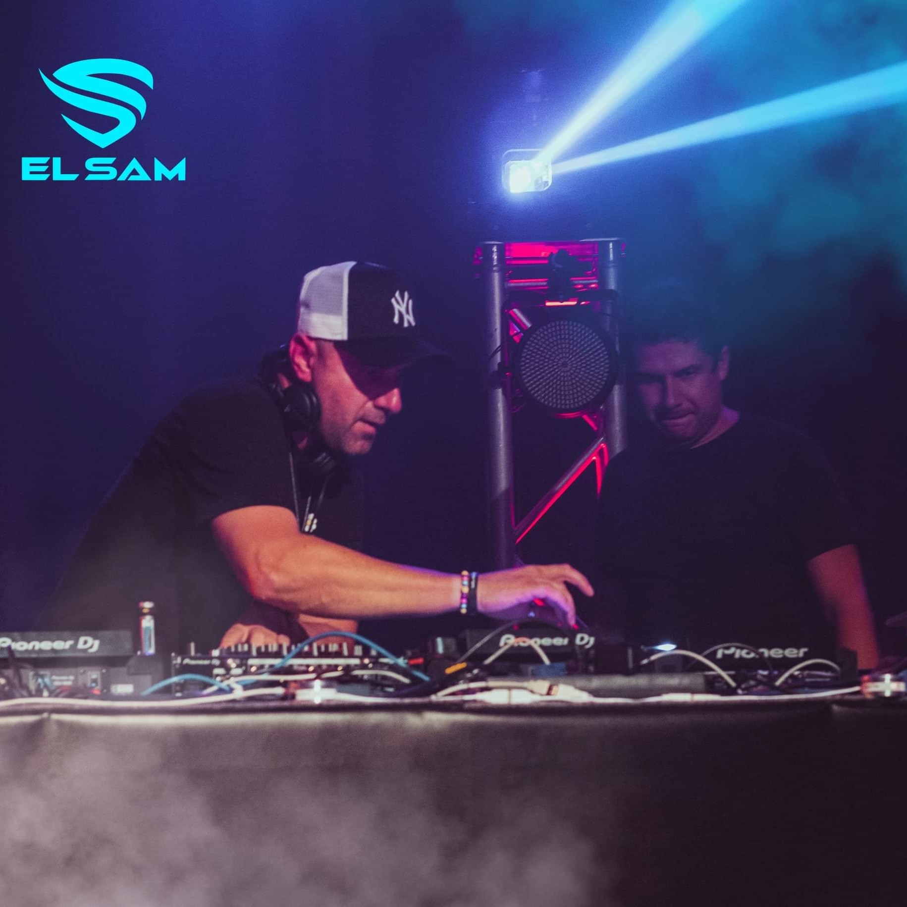 Mariborski DJ in producent EL SAM stavi na unikatni techno zvok: "Pri velikih založbah ti včasih prišepnejo, kaj je prav in kaj ne"