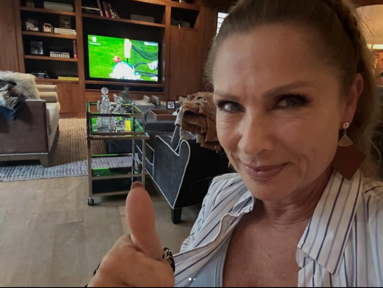 Priljubljena »Esmeralda« se te dni mudi v sosednji državi