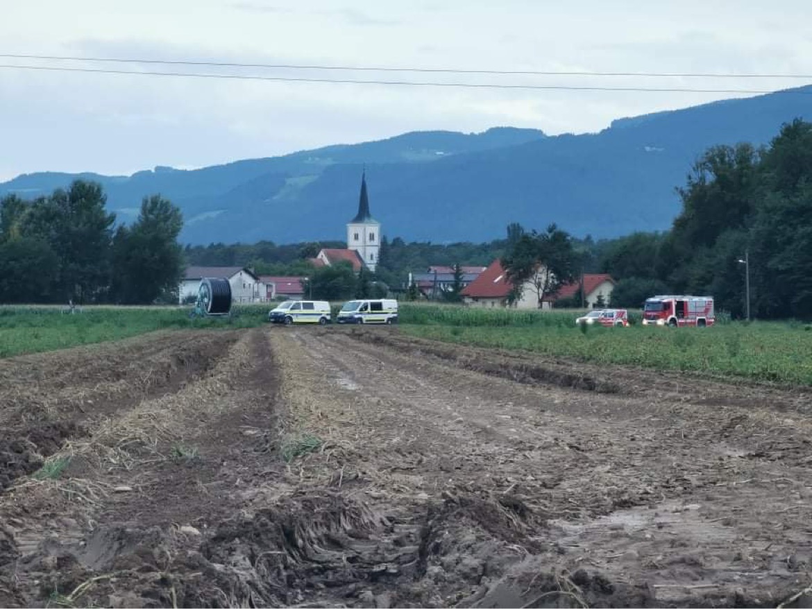 FOTO: Policisti pojasnili okoliščine včerajšnjega posredovanja v Brezju