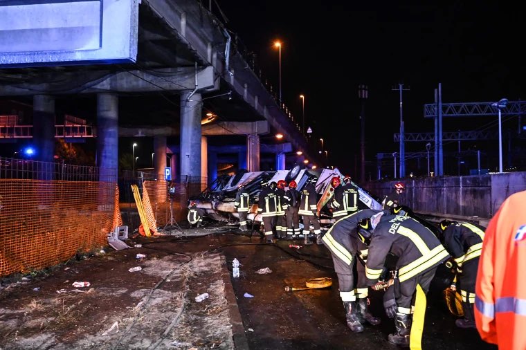 FOTO in VIDEO: Med žrtvami grozljive nesreče pri Benetkah tudi dojenček