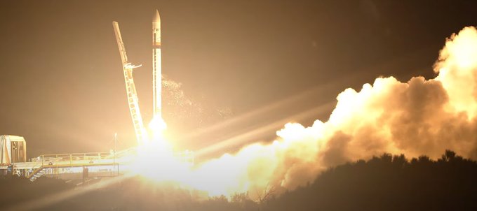 FOTO in VIDEO: Prva španska raketa poletela proti vesolju