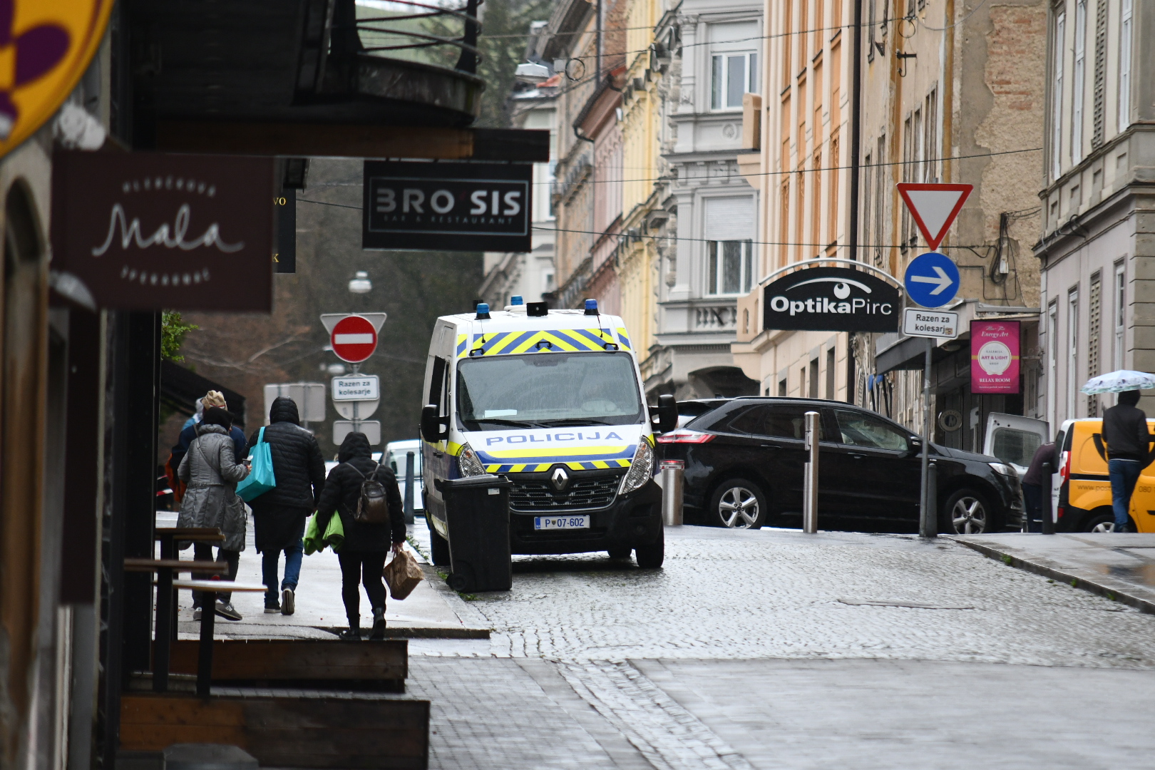 Iskalna akcija je končana, pogrešane mladoletnice v Mariboru najdene