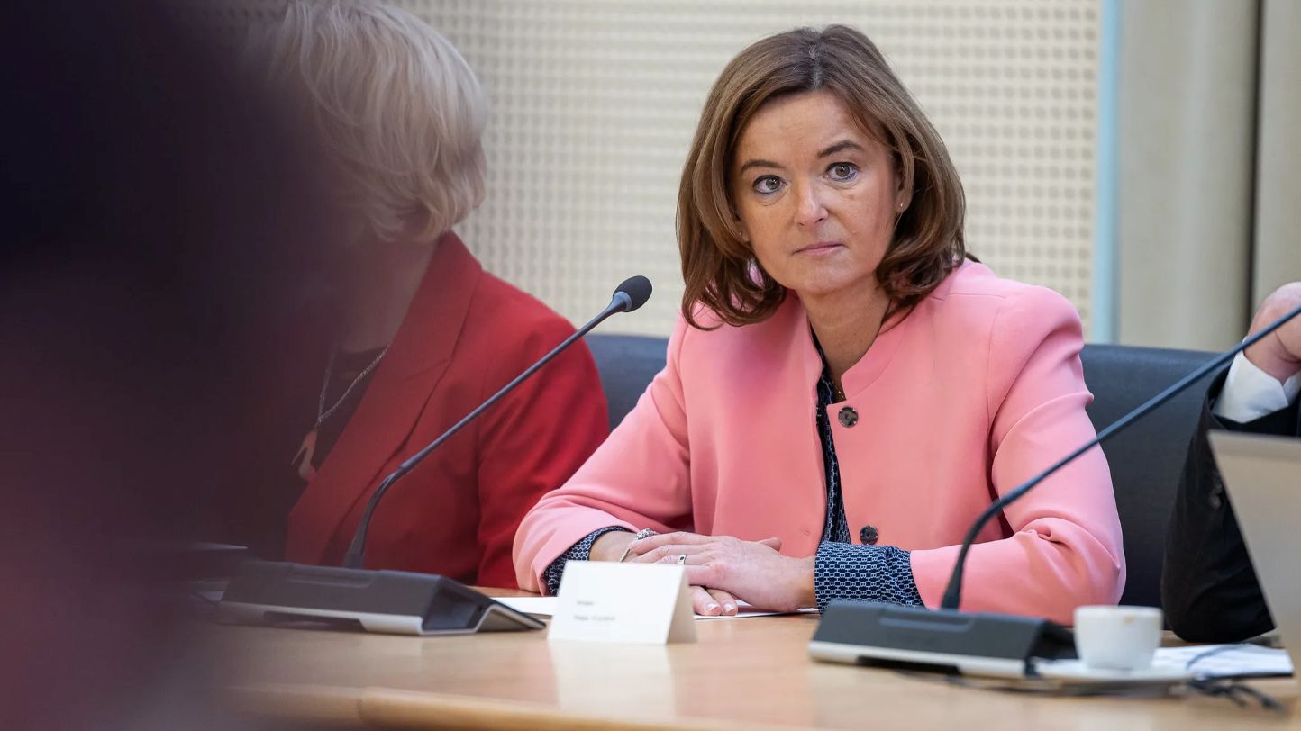 Prve sankcije proti Izraelu, Slovenija dva izraelska ministra razglasila za nezaželeni osebi