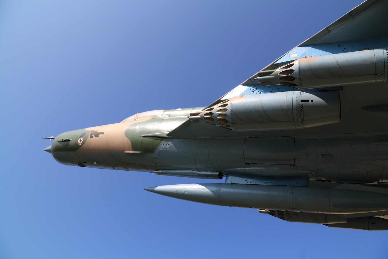 Neznano letalo v srbskem zračnem prostoru: posredovali sta dve bojni letali MiG-29