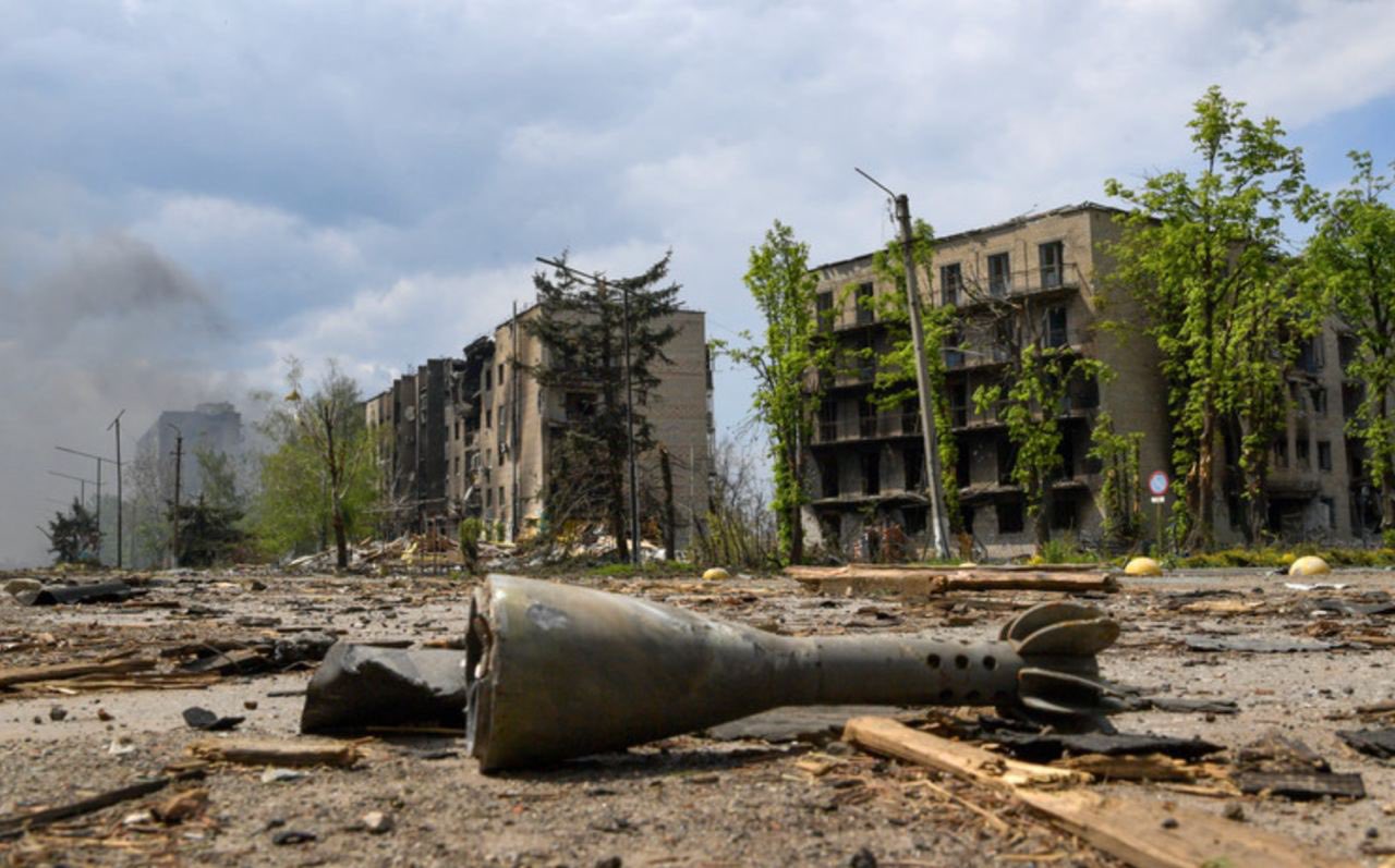 Ukrajina: Rusija se pripravlja na velik napad, padec kraja bi pomenil hud poraz