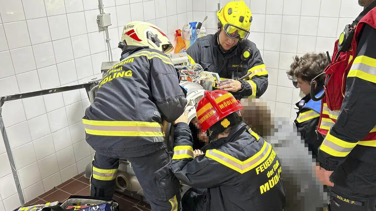 Posredovanje, ki ga ne bodo pozabili: Gasilci iz sušilnega stroja reševali 13-letnico (FOTO)