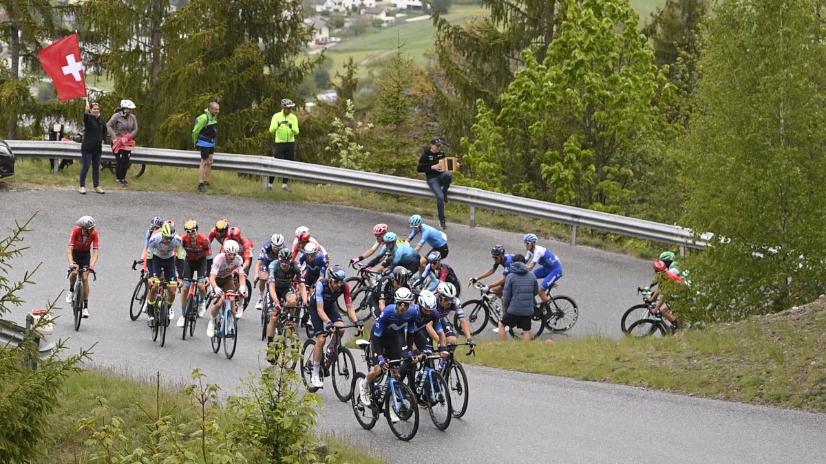 Rožnata majica v nove roke, a ne Rogličeve