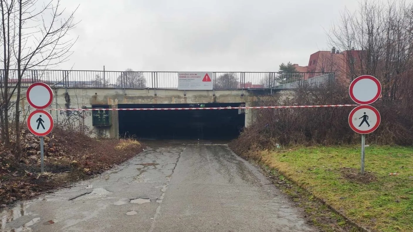 Po zaprtju garažne hiše v Novi vasi rešitve ni na vidiku