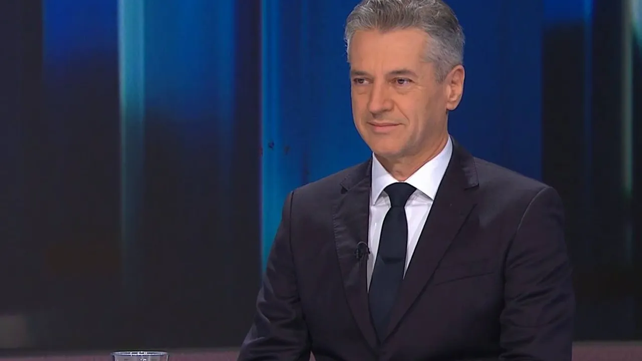 Premier Golob na delovno kosilo povabil osem strank