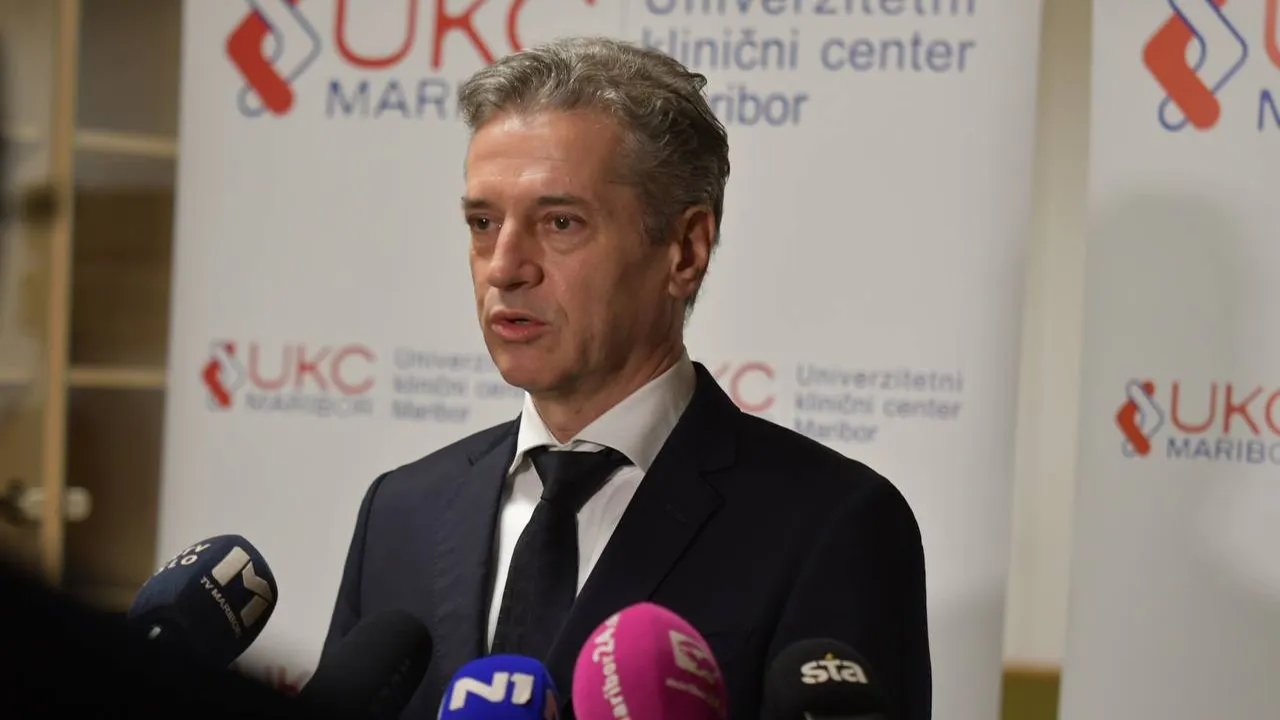 Robert Golob odpovedal obisk v UKC Maribor: To je razlog