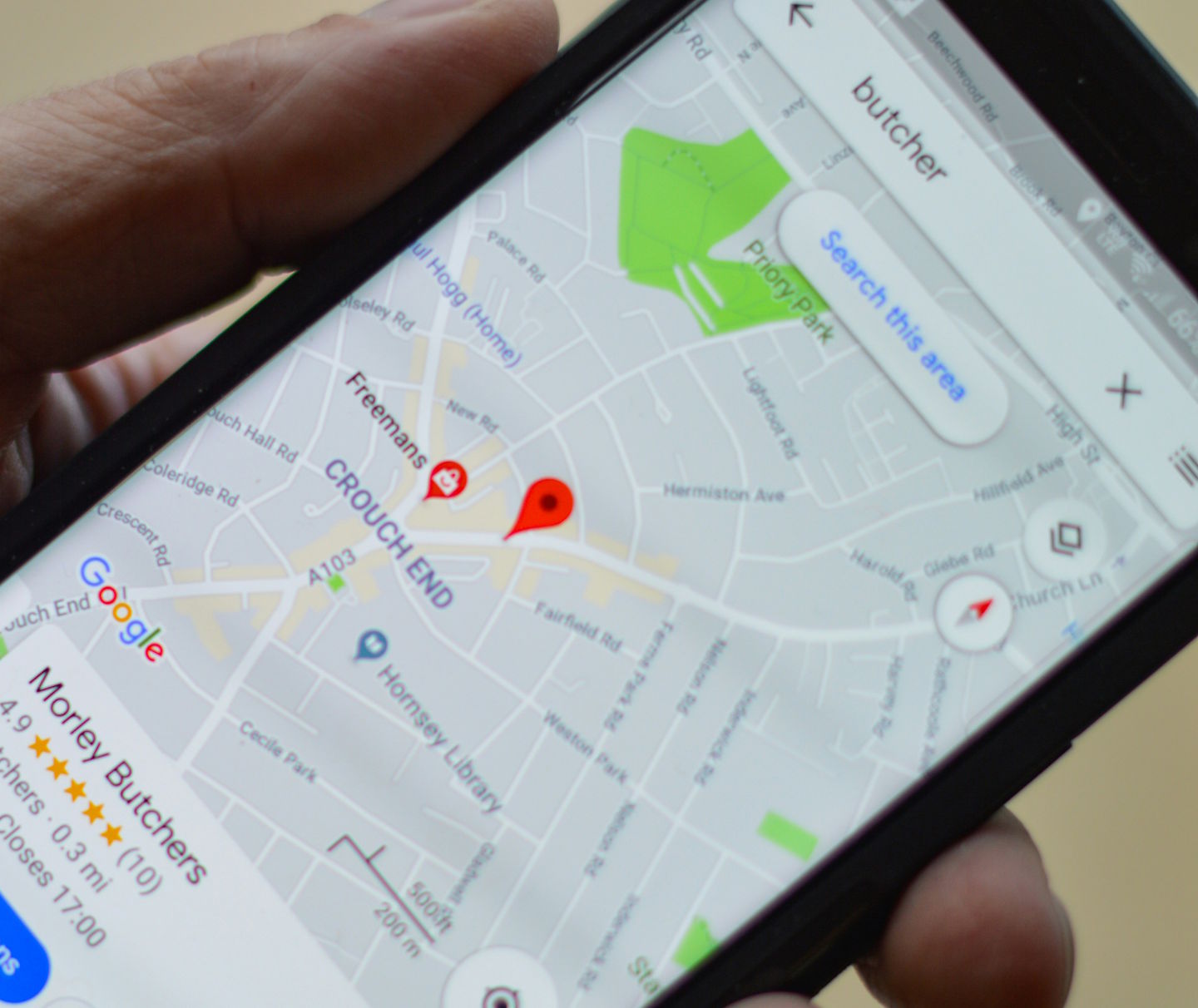 Upravno sodišče: GPS sledenje službenih vozil je nezakonito