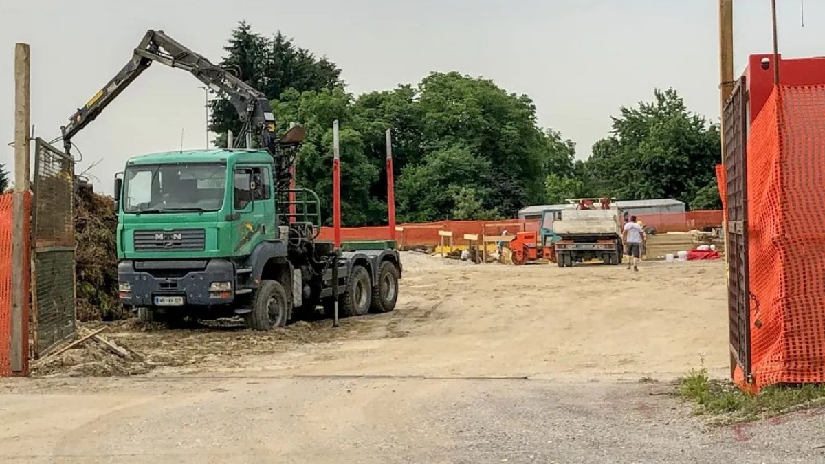 Na Teznu vlomili na gradbišče novogradnje in 'pokradli' za 16.000 evrov materiala