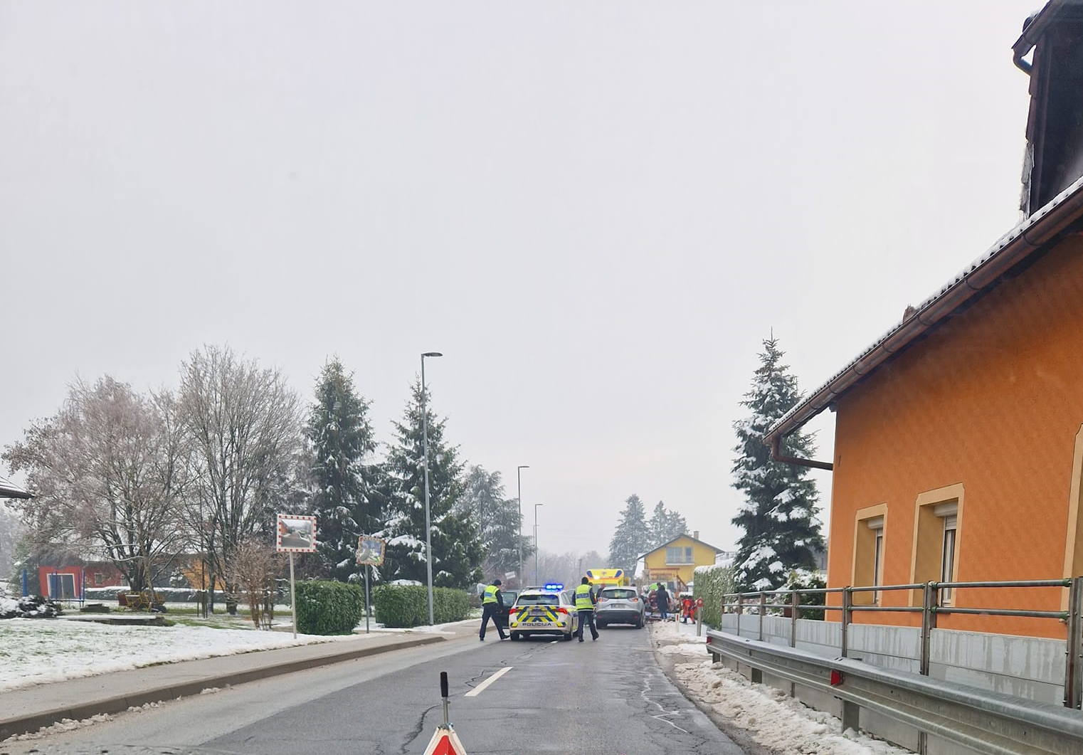 Prometna nesreča na regionalni cesti Maribor-Ptuj, cesta zaprta