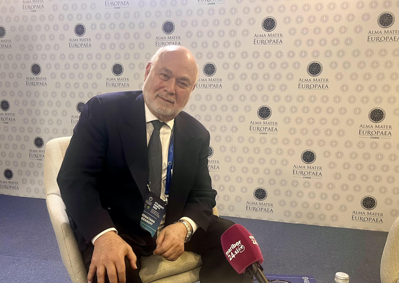 Jedrska vojna ne more imeti zmagovalca: ''O jedrskem orožju se ne govori, ker je tema preveč srhljiva''