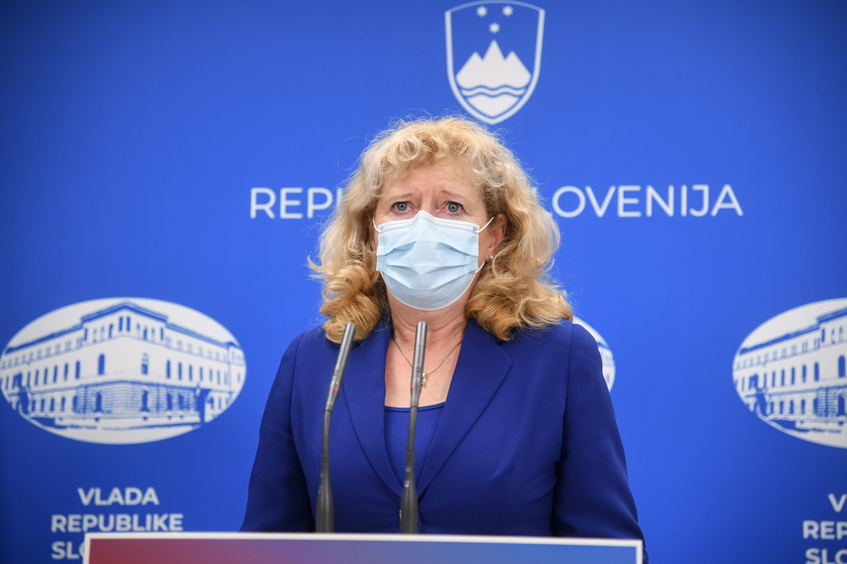 Germek Košnik: Covid-19 se bo kmalu pridružil peščici koronavirusov, ki povzročajo prehlad