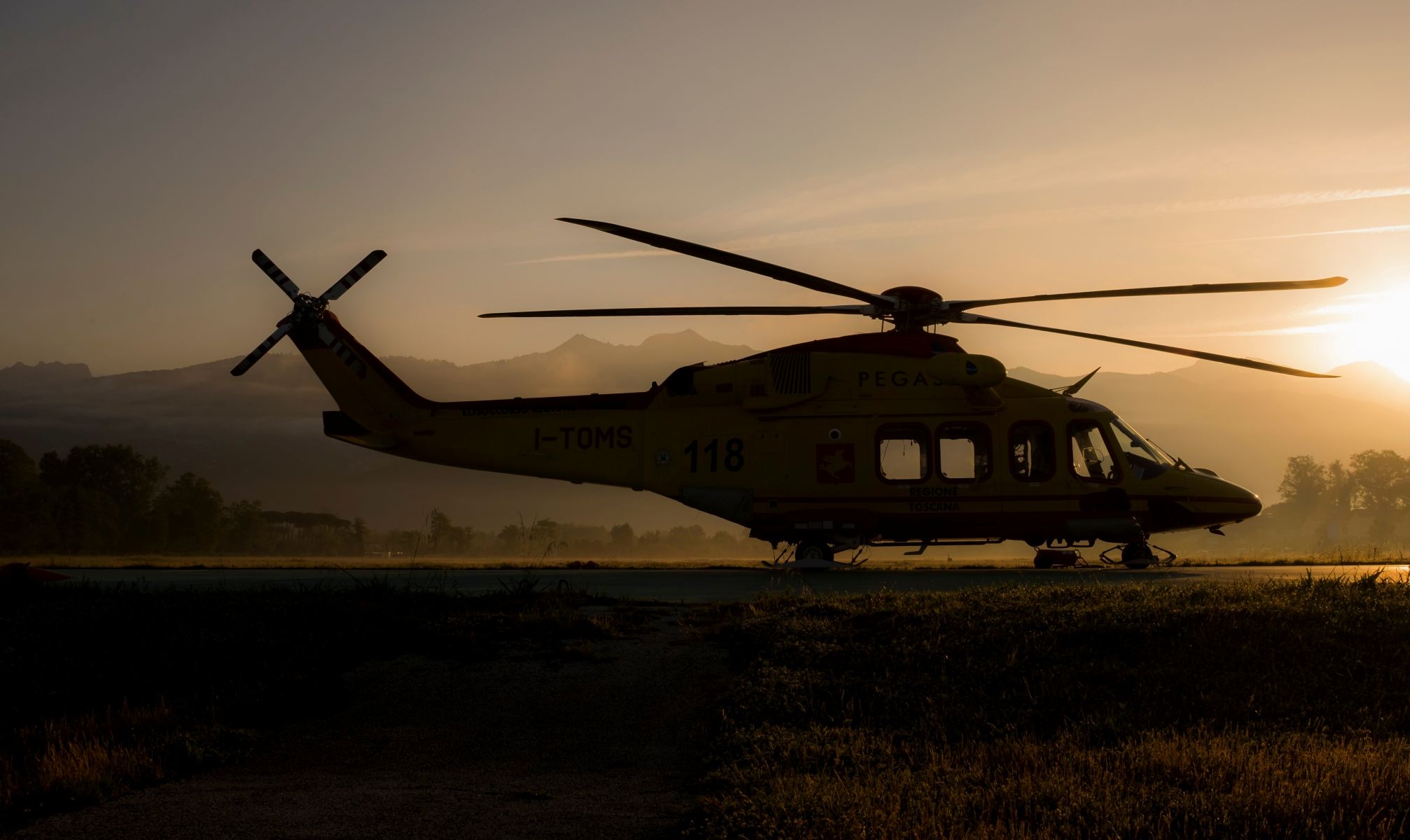 Poslanci pozivajo k razveljavitvi razpisa: Helikopterja ne zadoščata minimalnim kriterijem stroke