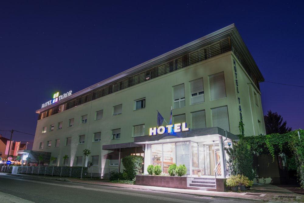 DNEVNA: Le streljaj od Pohorja trajnostni mestni hotel, ki gosti turiste iz stotih držav