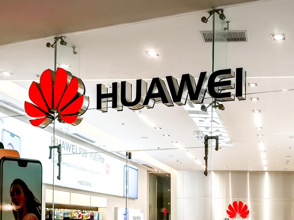 Huawei od Slovenije terja 170 milijonov evrov