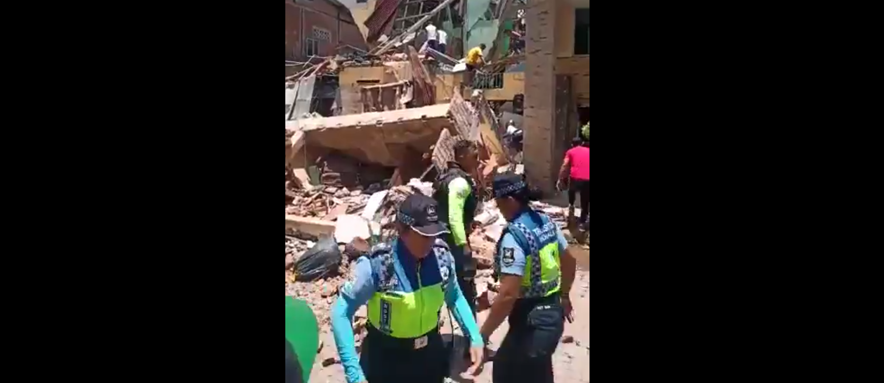 VIDEO: Ekvador stresel uničujoč potres, po spletu zaokrožili pretresljivi posnetki